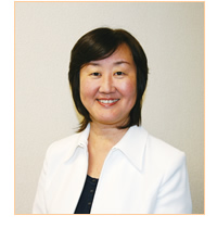 理事長　鶴見 幸子